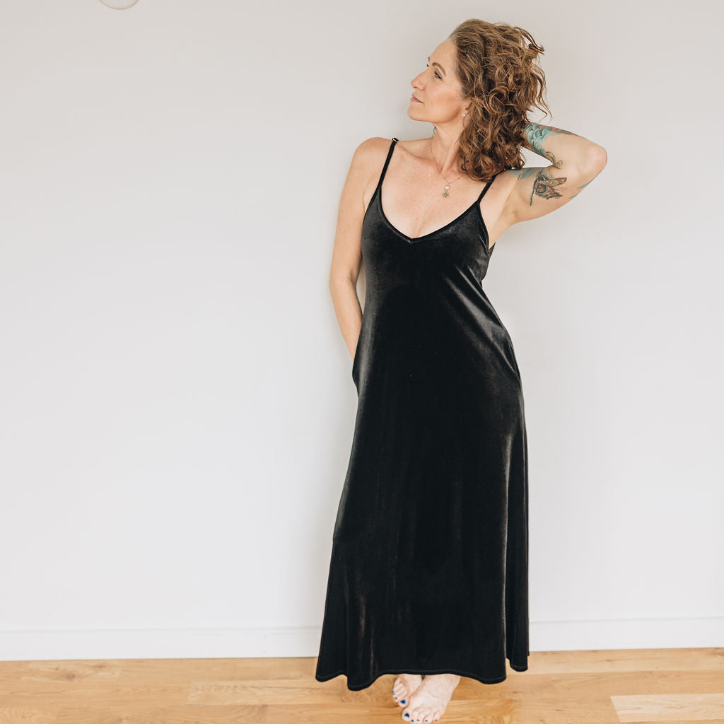 Black Velvet Dress – Goddess Exclusive